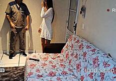 Housewife calls technician for computer fix