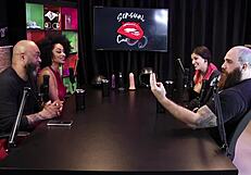 eles estavam transando e uma buceta apareceu na cara dele - queen e iron