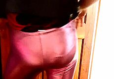 Mistress Lucy Diamond Twerks Her Goddess Booty.