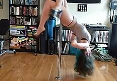 Can you handle this pole strip tease?