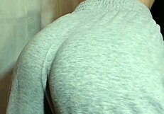 skinny beauty twerks her big ass on webcam