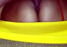 แม่เลี้ยงลาติน่าร่านครองด้วยเลียหีโกนเปียกแตกใน