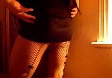 Goddess Audrey Horn twerks her divine ass.