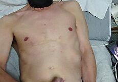 amateurs casually stroking in private session