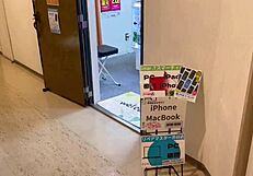 Applying Coating To Smartphone In Japanese Style