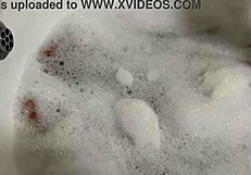 Singing in the bath with a relaxed and naked vibe