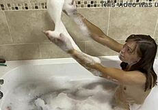 Singing in the bath with a relaxed and naked vibe