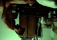 Подружка получает грубый любительский секс с другом