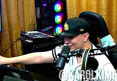 Karol gets wet from kiss