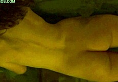 kiwi teen thomasin mckenzie teasing with nude ass sideboob