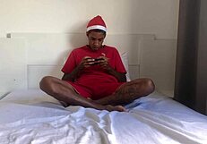 COMENDO Uma Novata Gostosa Branquinha Em Pleno Natal NO PELO GOZEI DENTRO