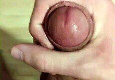 Young amateur masturbates solo in massage session