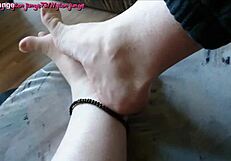 Barfuß Auf Der Couch Naked Massage