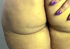 Soraya Shows Her Fantastic Round Ass 😍