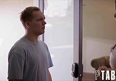 ريغان فوكس وجوشوا لويس يعودان لمص زب من منظورك.