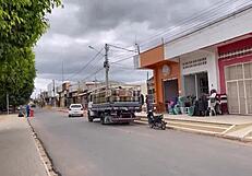 App driver bareback fucks young busty amateur Any Sousa in USA.