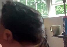 ดูดควยจนน้ำเงี่ยนตกบนลิ้นในเฟเชียลโฮมเมด