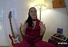 German amateur women watch pleasure through masturbation and fingering in the 4some