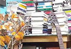 Young university student gives rich blowjob for job