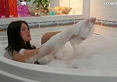 julia cherezzad hardcore bathtub sex