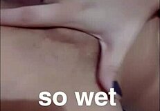 Latina Freundin masturbiert zum geilen Orgasmus