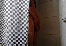 Сцена в ванной с Эндрю Бисцепсом и бисексуалом