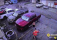 Daisie Belle Flashes Ass And Big Tits For Car Mechanic