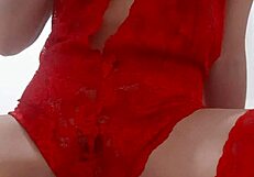 Sramidia in lingerie playing with her pussy