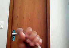 Fahişe Sikişirken Tahrik Edici Otuz Çekiyor