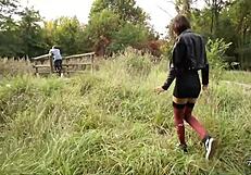 She Wants To Fuck Outdoors Publicly