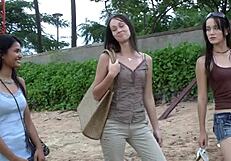 croc sexy bikini girl in action