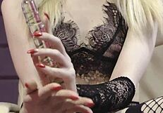 Intriguing close-up of Kira Loster's pussy, smell it