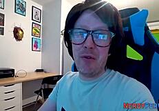 Tricked amateur feels intense facial