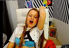 Alicebush Engages In Detailed Self-Masturbation Session