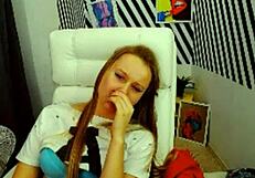 Alicebush Engages In Detailed Self-Masturbation Session