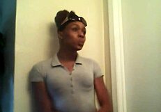 Bliss Walker in Mature Amateur Hood Scene