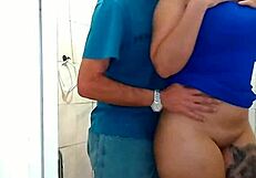 transei com vizinho casado enquanto mulher trabalhava