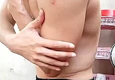 Vietnamese Gay Action On Blued!