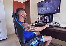 Girlfriend Makes Me Lose Game By Seducing With Her Big Ass