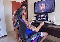 Girlfriend Makes Me Lose Game By Seducing With Her Big Ass