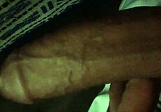 joven caliente se masturba y pregunta si quieres ver mas?