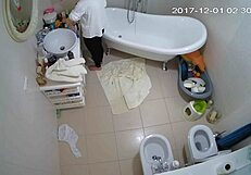 Smart choices for shaved voyeur masturbation