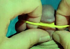 Hey, ifoslave is playing with rubber bands! 😊