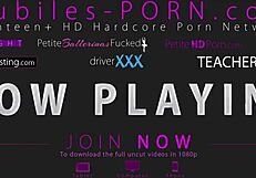 Irm�o E Irm� Dividindo Amiga Na Suruba