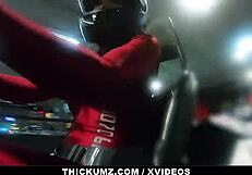 Brooklyn Gray exposes her big ass in public