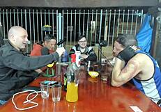 pagaram 50 reais para a dany rio official fazer um boquete ao vivo no podcast ela aceitou e deixou os convidados desconfortaveis com a cena