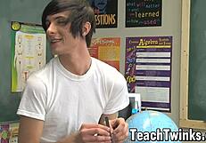 Twinks Aidan Chase And Dayn Murphy Anal Fuck In Classroom