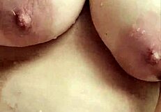 lil-ryda thick ass riding her favorite toy