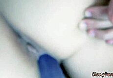 Love these feet in the dorm party?