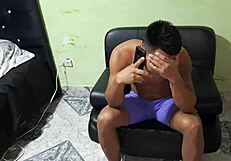 أخت زوجية تُعزي بمصة بعد مشادة!